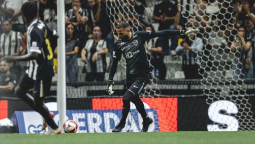 Everson em ação durante Atlético x Athletic, pelo Campeonato Mineiro 2026