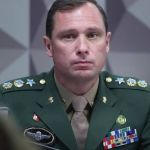 Cid diz em delação que Bolsonaro discutiu plano de golpe com cúpula do Exército, Aeronáutica e Marinha