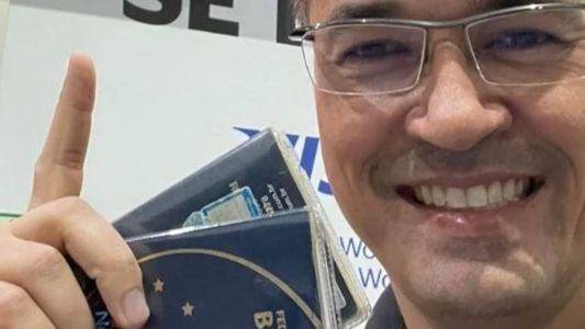 Ex-deputado Deltan Dallagnol embarcou nesta segunda-feira (19) para os Estados Unidos