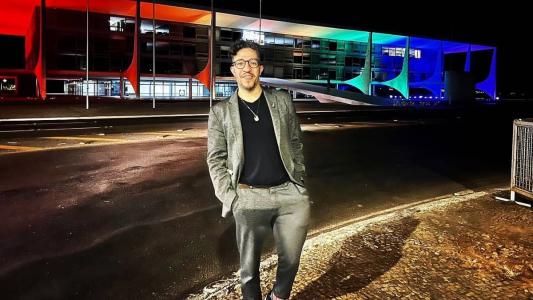 Ex-deputado Jean Wyllys anunciou em suas redes sociais o retorno ao Brasil