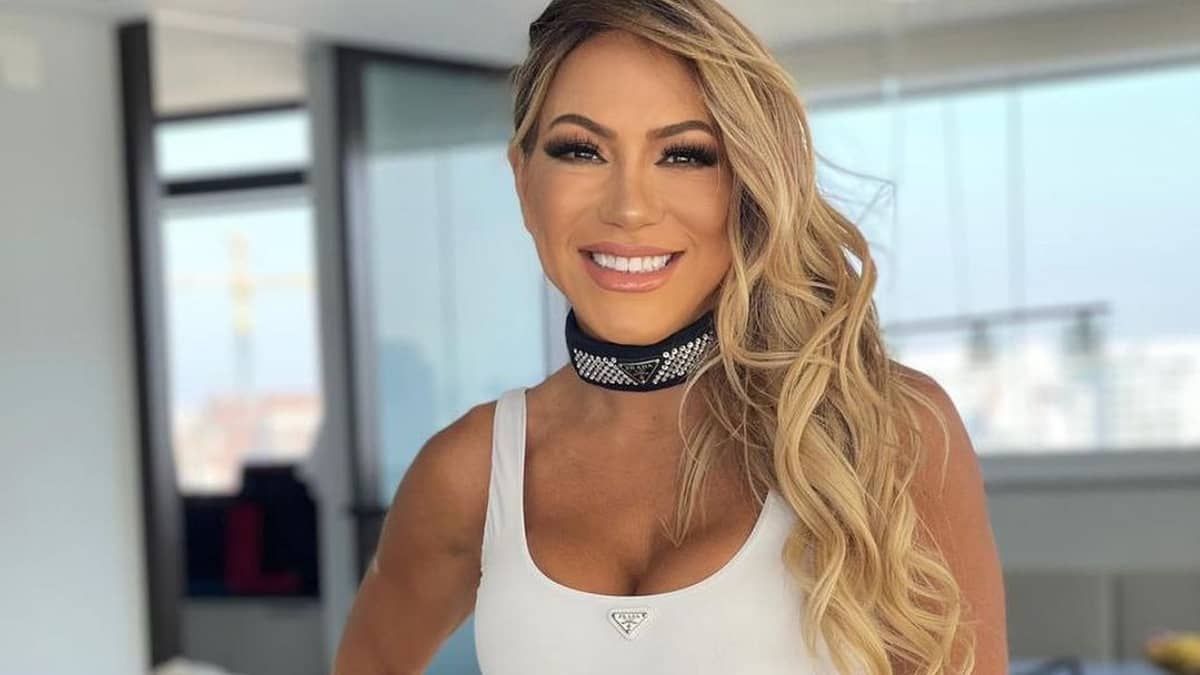 Ex-esposa de Hulk, de 53 anos, namora engenheiro de 25