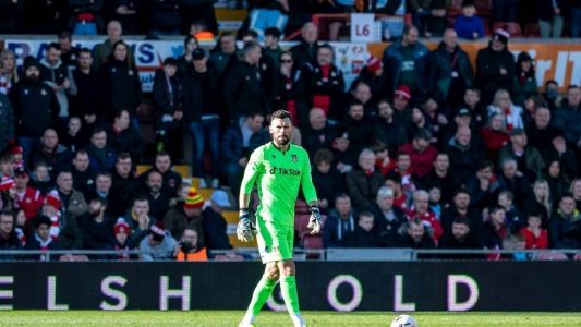 Ex-goleiro tomou 5 gols e anunciou aposentadoria
