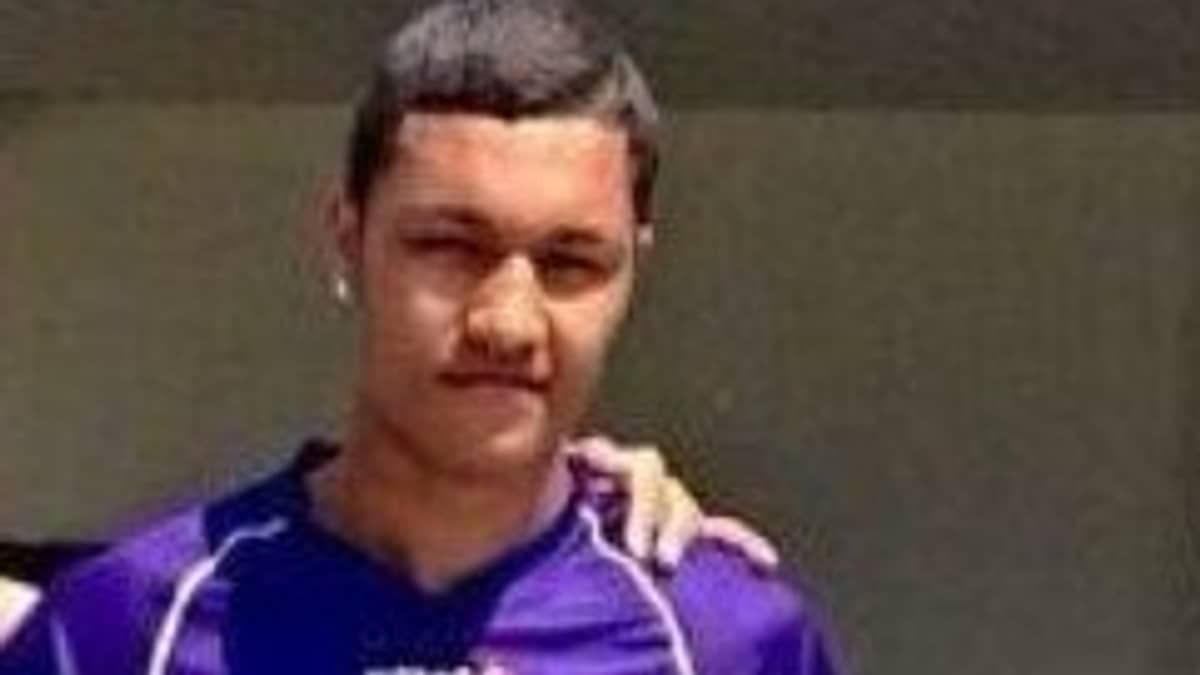 Ex-jogador de clube europeu tenta vender vaso de R$12 mi roubado e acaba preso