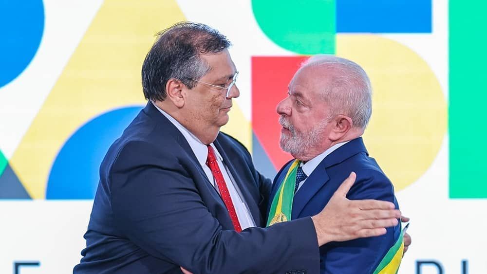 Lula confirma indicação de Flávio Dino para o STF