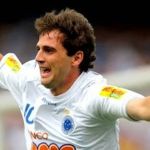 Atacante de seleção coloca dois ex-Cruzeiro entre os 11 melhores com quem jogou