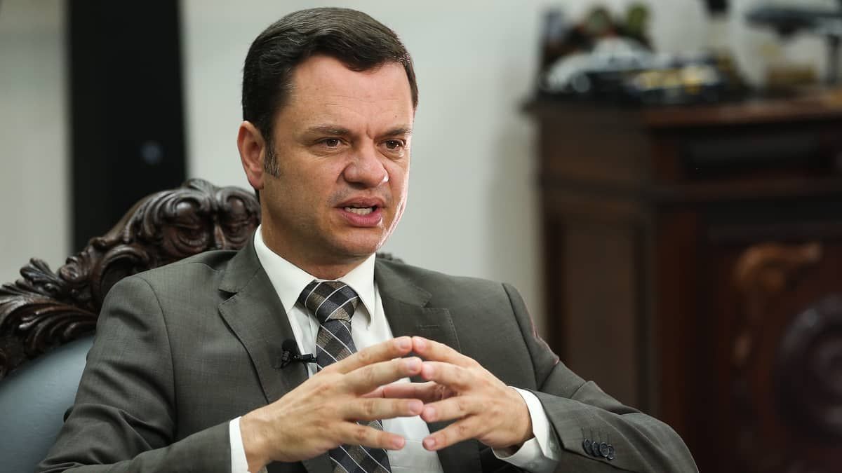 Dois dias após ser ouvido em CPMI do Congresso, Anderson Torres presta depoimento na CPI do DF