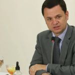 Dino limita regras para ceder servidores da Justiça e ameaça nomeação de ex-ministro de Bolsonaro