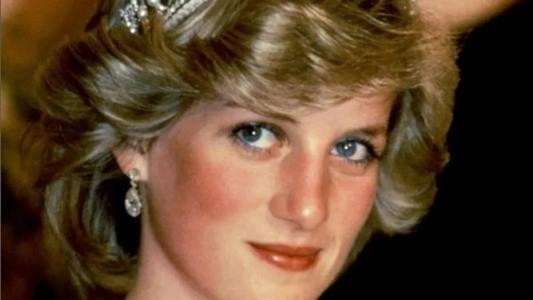 Ex-mordomo da princesa Diana revelou uma carta inédita em que ela demonstrava apoio à monarquia britânica