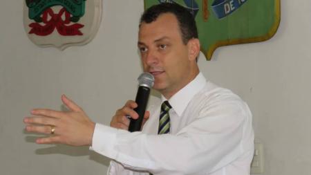 Ex-prefeito Júlio Pimenta