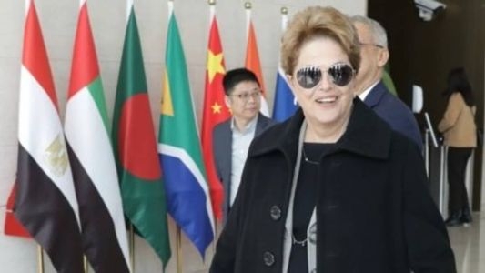 Ex-presidente Dilma Rousseff teve nesta terça-feira (28) seu primeiro dia à frente do bando dos Brics