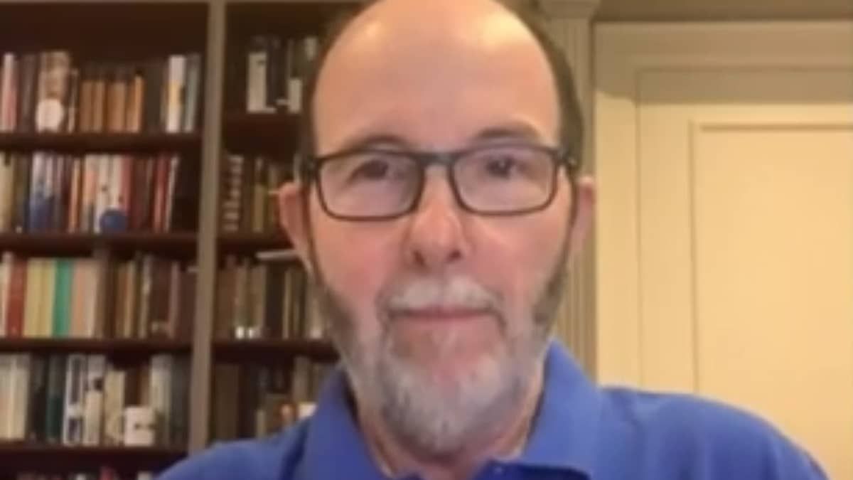 'Acho que não cabe trabalhar com tanto otimismo', diz Armínio Fraga sobre meta de superávit em 2025