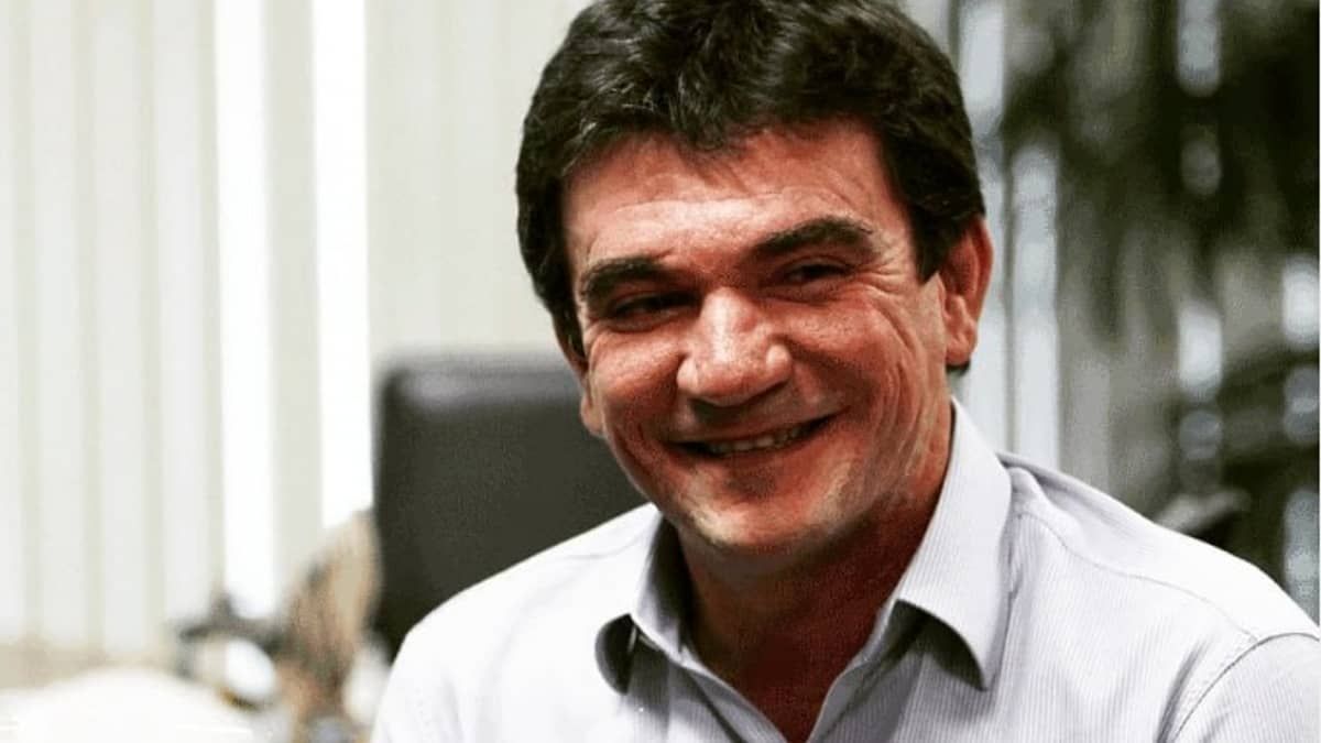 Andrés Sanchez se envolve em polêmica ao ‘defender roubo de relógio’