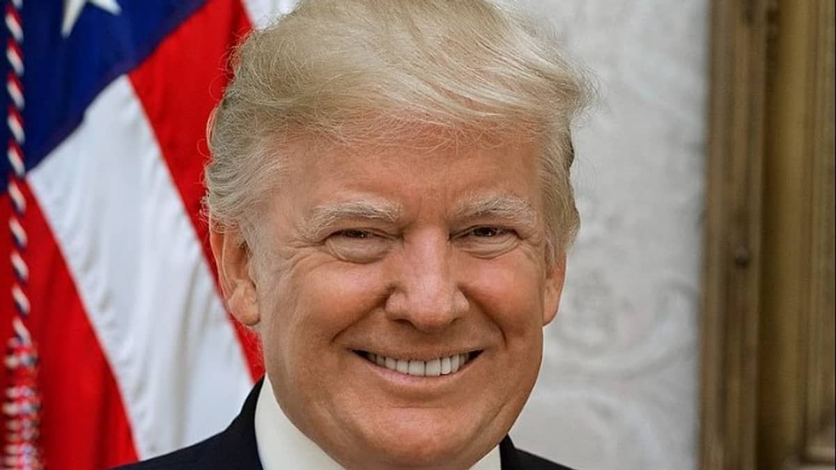Trump tem 54% das intenções de voto contra 17% de DeSantis nas Primárias Republicanas, diz pesquisa