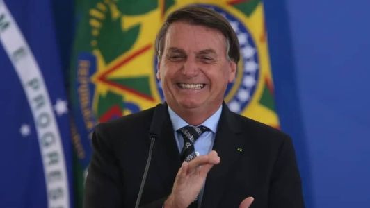 Ex-presidente e seus filhos são apoiadores de Javier Milei desde o início da campanha presidencial