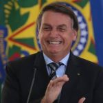 Políticos de direita parabenizam Javier Milei pela vitória nas eleições da Argentina