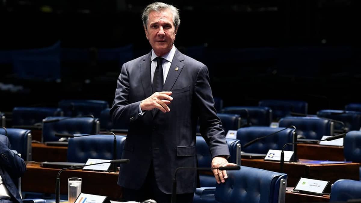 Collor é condenado no STF, mas ministros divergem sobre crimes