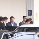 Bolsonaro é recebido por deputados e apoiadores ao desembarcar em Confins