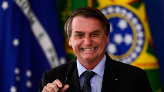 Ex-presidente Jair Bolsonaro (PL) mantém base eleitoral apesar das denúncias recentes e das investigações da Polícia Federal