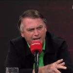 Bolsonaro critica TSE e dispara sobre ida de Lula ao Complexo do Alemão: 'não entro nem no caveirão da PM'