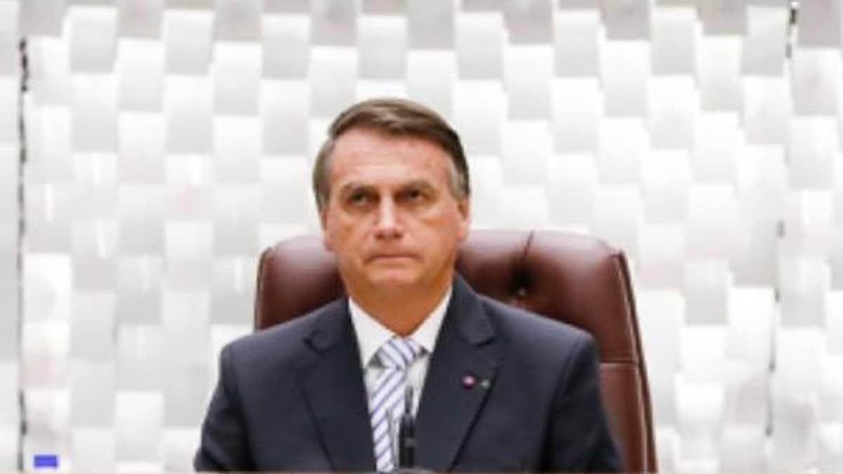 Ex-presidente Bolsonaro marca data para voltar ao Brasil e admite chance de ficar inelegível 
