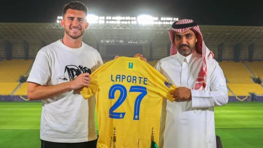 Ex-zagueiro do City assinou com o Al-Nassr, de Cristiano Ronaldo