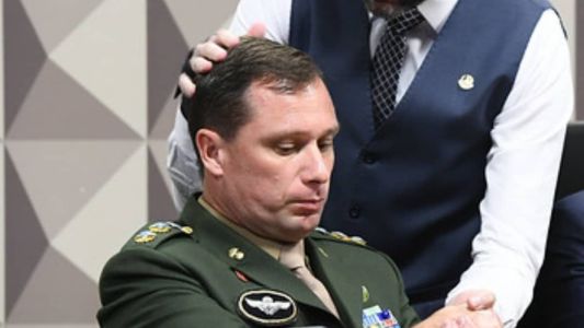 Exército cumprirá decisão de Moraes e Cid ficará sem ocupar cargo e exercer função.