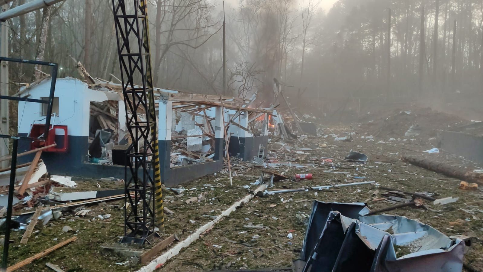 Explosão em fábrica da Enaex, em Quatro Barras, deixa feridos e desaparecidos no PR