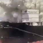 Vídeo: veja imagens de explosão impressionante em navio porta-contêineres na China