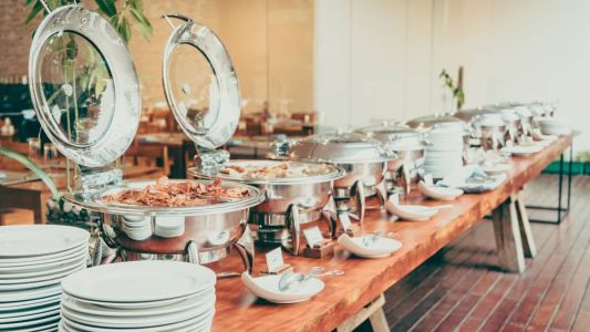 Explosão ocorreu quando cliente estava servindo