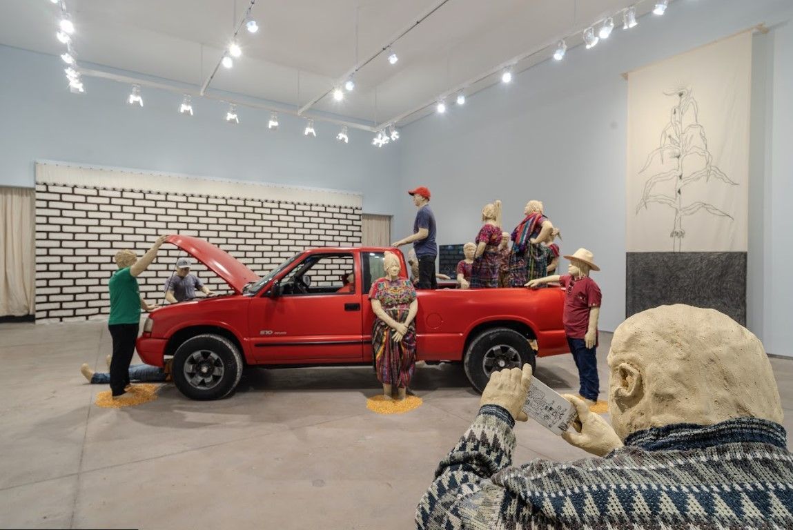 Em família, artista da Guatemala apresenta no Inhotim mostra sobre arte e ancestralidade
