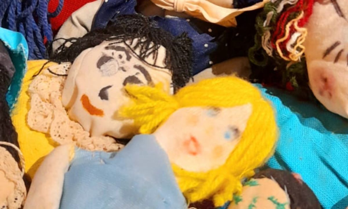 'Brinquedos': visitante viaja no tempo em exposição em Juiz de Fora