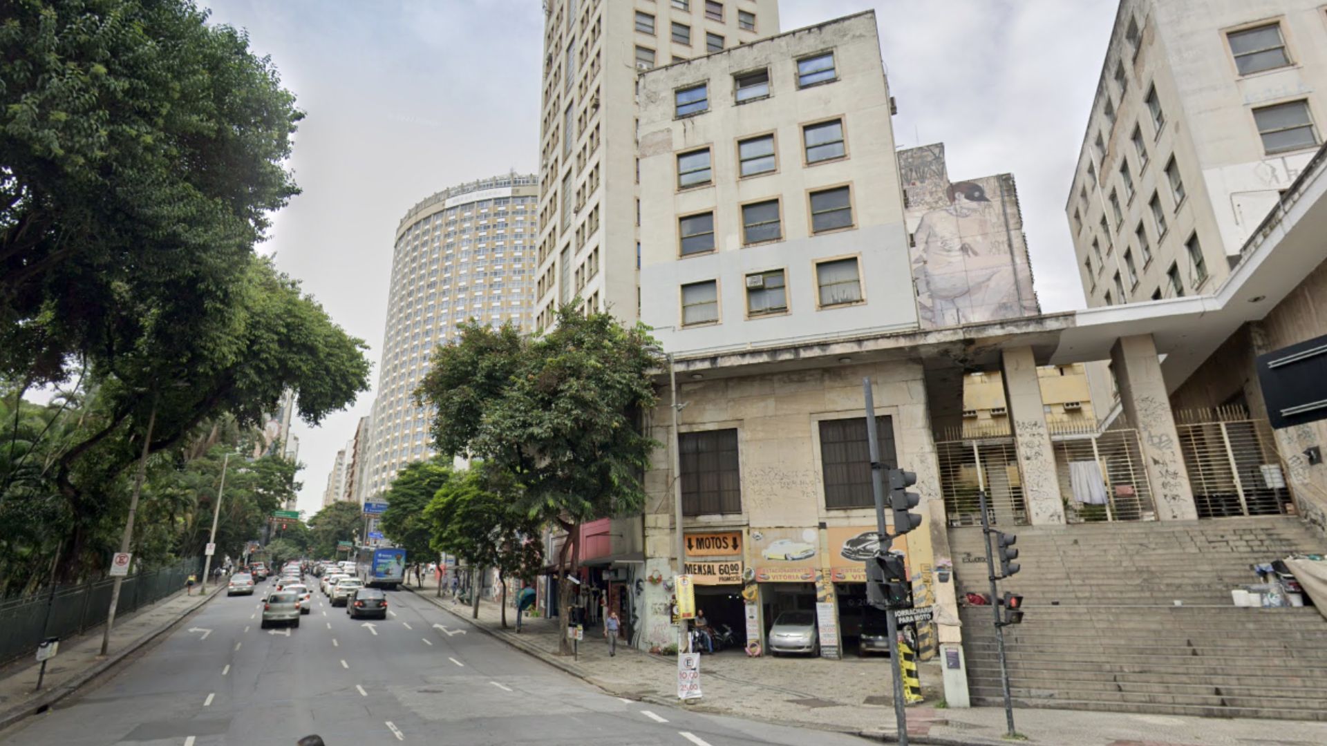 Projeto de demolição de prédio com mais de 80 anos para construção de praça avança em BH