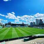 Chapecoense e Coritiba se enfrentam após resultados opostos em estreias na Série B