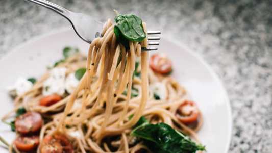 O volume da pasta é equivalente a cerca de "15 carrinhos de mão"