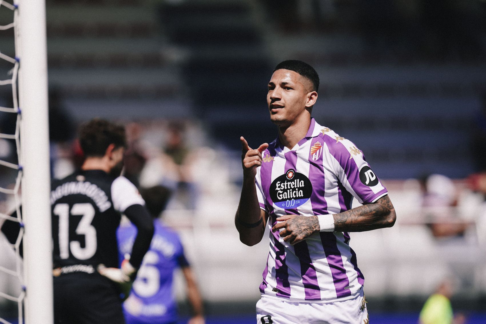 Ex-Cruzeiro volta a ser titular, e Valladolid de Pezzolano goleia na Espanha