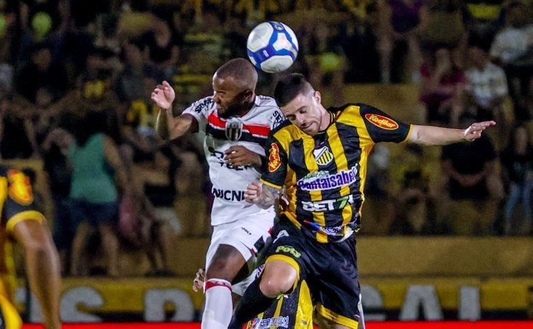 Ex-Cruzeiro brilha, Novorizontino vence Botafogo-SP e segue líder da Série B