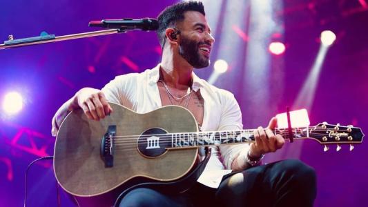 Fã de Gusttavo Lima comove o cantor ao contar que vendeu galinhas para ir em show