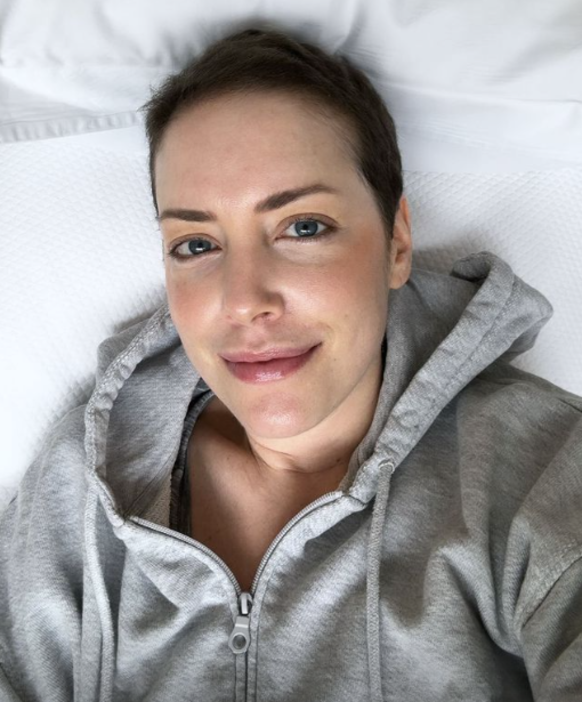 Fabiana Justus encerra mais uma fase do tratamento de 'manutenção' do câncer: 'mais cansada'