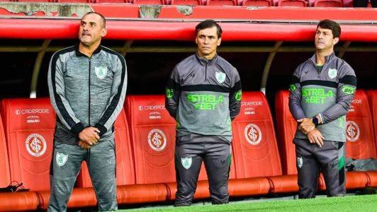 Fabián Bustos lamentou empate, mas fez elogios à atuação do América contra o Inter