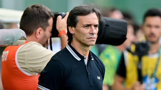 Fabián Bustos, técnico do América, no Independência