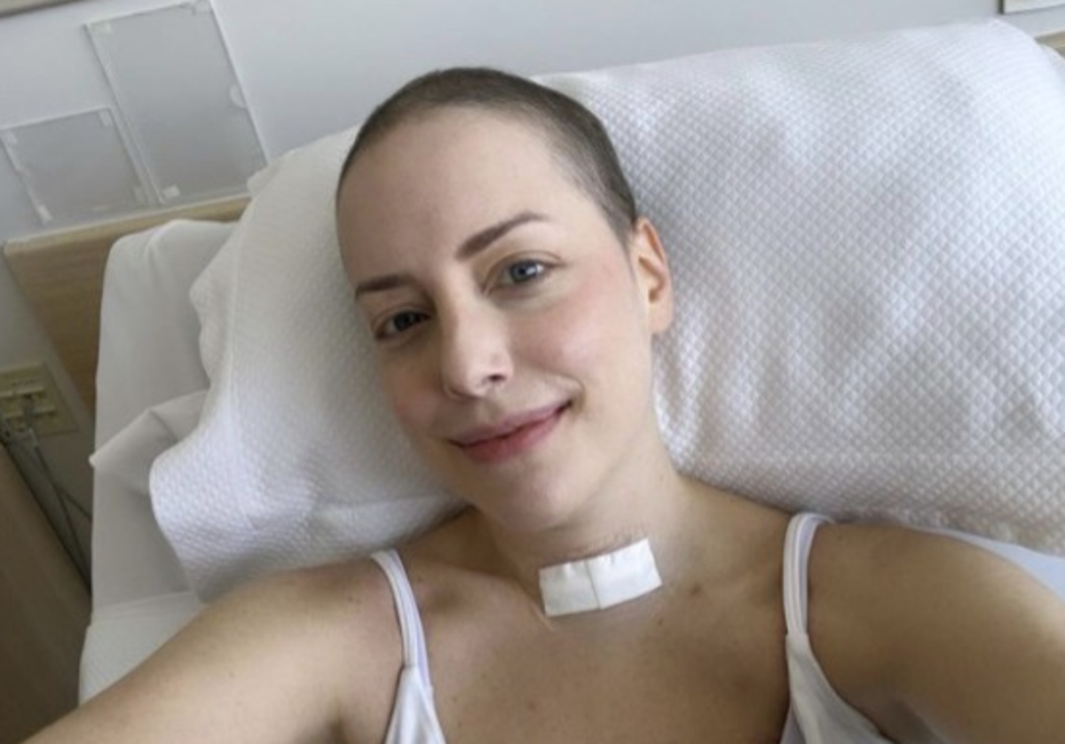 Com remissão do câncer, Fabiana Justus exibe corte no pescoço após cirurgia para retirar nódulo