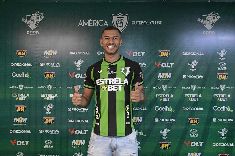 América: Fabinho tem nome publicado no BID e já pode estrear no Mineiro