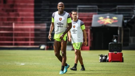 Fabinho e Labandeira estão garantidos na equipe titular do Sport