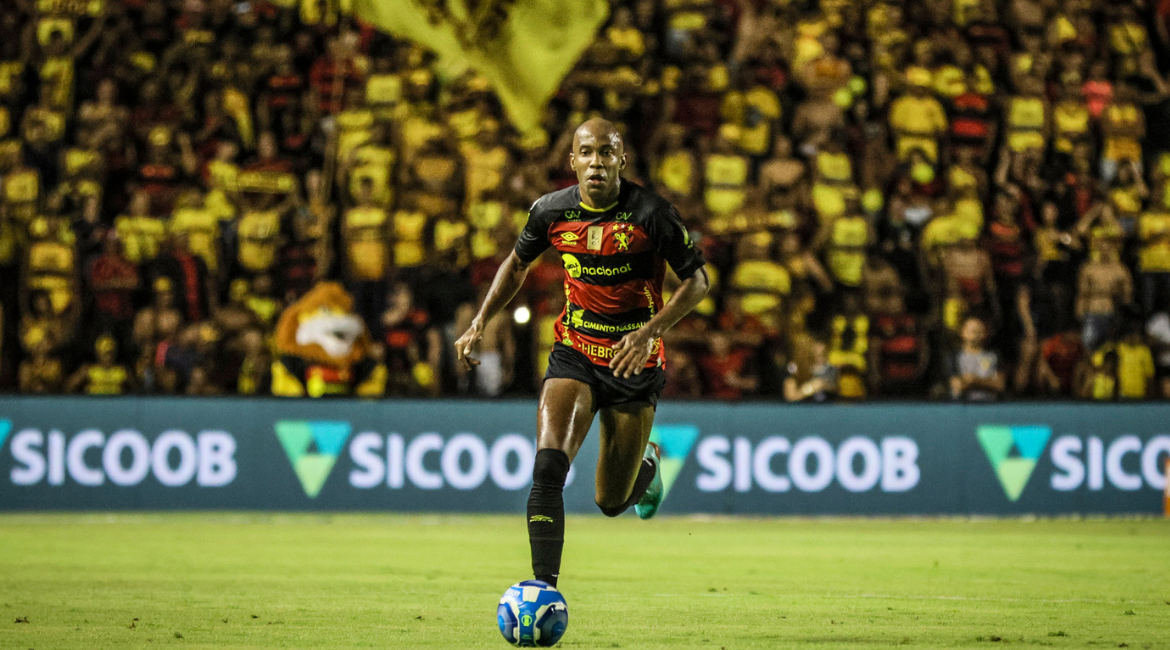 Fabinho aceita redução salarial e renova contrato com o Sport