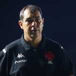 Ainda sem reforços, Fábio Carille deve apostar em jovens no time do Vasco