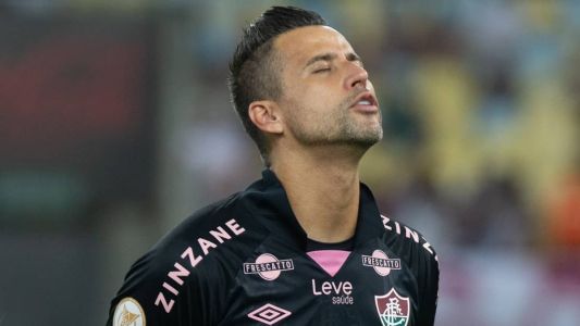 Fábio, do Fluminense, antes da partida contra o Cruzeiro, no Maracanã