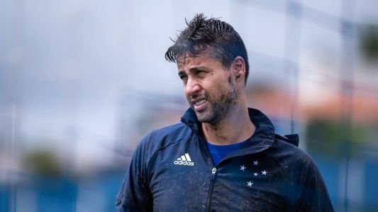 Fábio em treino realizado na Toca da Raposa 2