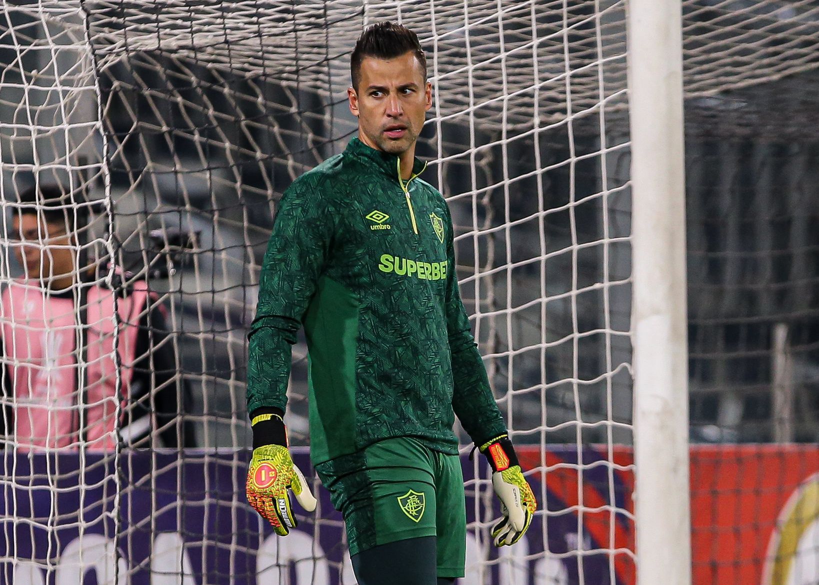 Otimista por Cássio, Cruzeiro tentou retorno do ídolo Fábio