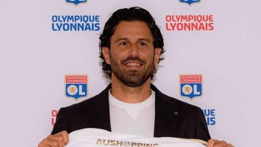 Fabio Grosso durante apresentação como técnico do Lyon