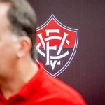 Vitória tem contas bloqueadas por dívidas tributárias; clube tenta recurso